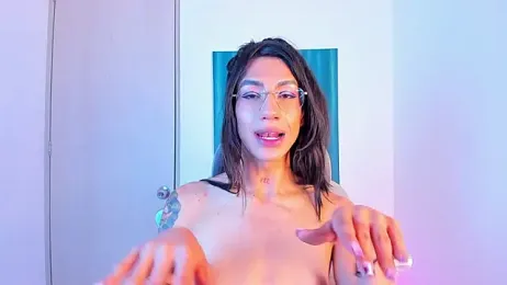 sofiaa_grey_ webcam model stream image