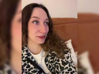 Chikipikin webcam model stream image