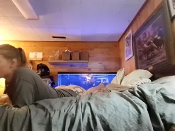 Ryan_and_Aurora webcam model stream image