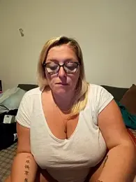 winniess40 webcam model stream image