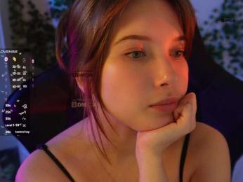 _Q_ webcam bongacams model stream image