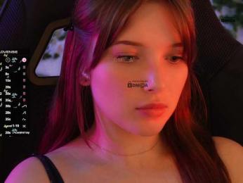 _Q_ webcam bongacams model stream image