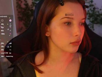 _Q_ webcam bongacams model stream image