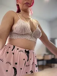RiriRoseey webcam stripchat model stream image