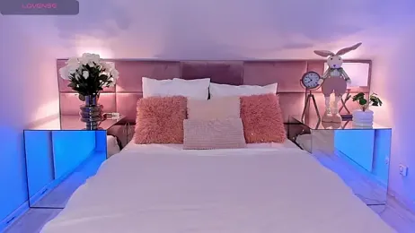 MiaMuse webcam model stream image