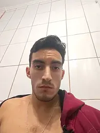 TommyMomentum webcam model stream image