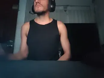 TommyMomentum webcam model stream image