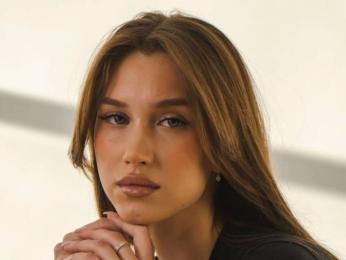 AmelinaBrauberg webcam model stream image