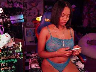 lovenzia webcam model stream image