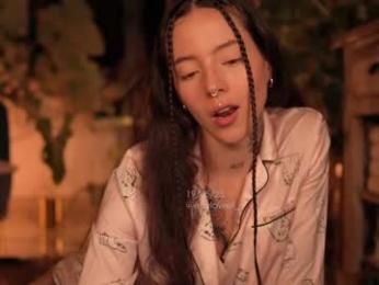 effylowell_ chaturbate stream image, 22.05.2025 02:30