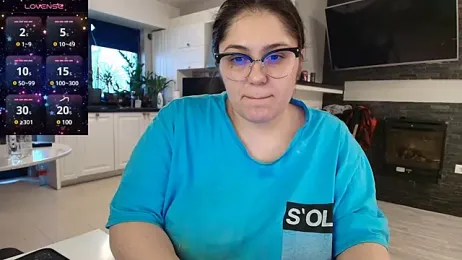 Layla- stripchat stream image, 10.02.2025 09:30