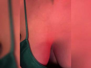 Sugarbaby33 bongacams stream image