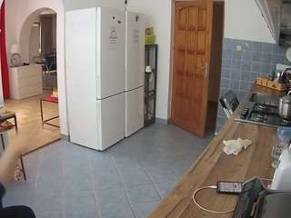 voyeurcam-julmodels-kitchen camsoda stream image