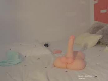 nicolle_mitchelle chaturbate stream image