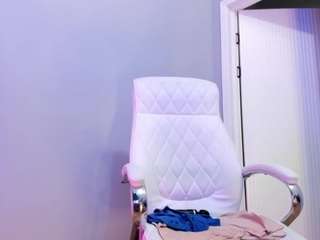 akura011 camsoda stream image