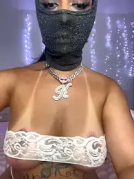 kamila_french stripchat stream image, 19.07.2025 22:30