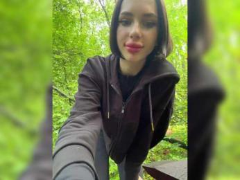 BabyDarii bongacams stream image