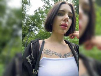 BabyDarii bongacams stream image