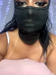 kamila_french stripchat stream image, 19.08.2025 14:40