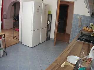 voyeurcam-julmodels-kitchen camsoda stream image