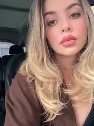 Alirawrz stripchat stream image