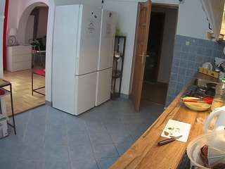 voyeurcam-julmodels-kitchen camsoda stream image