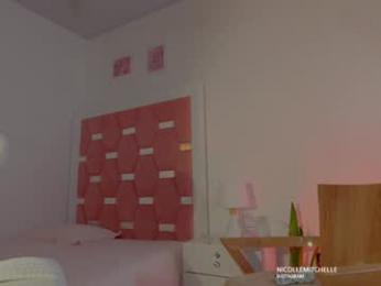 nicolle_mitchelle chaturbate stream image, 30.09.2025 12:30