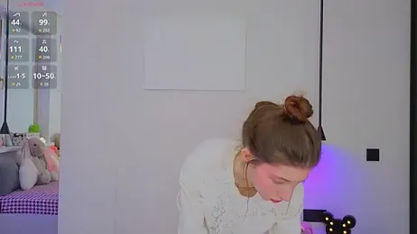 HappyVivy stripchat stream image