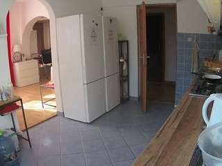 voyeurcam-julmodels-kitchen camsoda stream image
