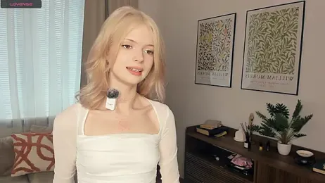 LaureMestler stripchat stream image, 17.10.2025 08:10