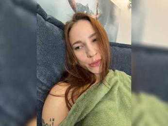 avolood bongacams stream image