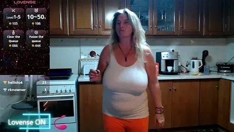 JennaDeluxe stripchat stream image, 29.11.2025 18:50