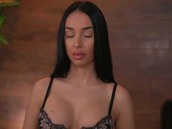 KairaAndrews bongacams stream image