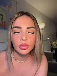 Alirawrz stripchat stream image