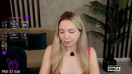 Holl1Would stripchat stream image