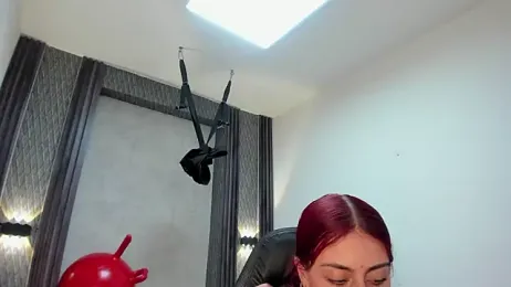 selene_red_ stripchat stream image, 16.02.2026 03:40