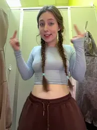 FroggyAnna stripchat stream image