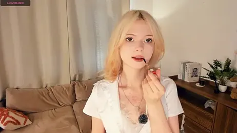 LaureMestler stripchat stream image