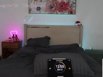 ari_lovexo chaturbate stream image