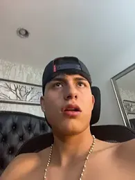 Lander_Cruz stripchat stream image