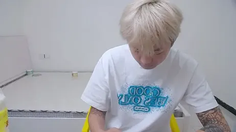 Chocolates-001 stripchat stream image