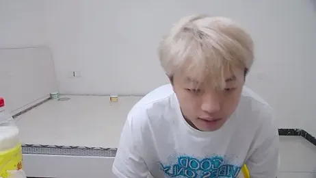 Chocolates-001 stripchat stream image