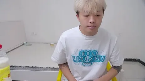 Chocolates-001 stripchat stream image