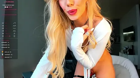 Juicy_Bella stripchat stream image