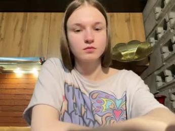 nloraaa chaturbate stream image