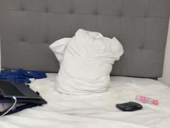 midgettripod1 chaturbate stream image, 10.04.2026 01:30