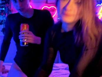 2Laski2 bongacams stream image