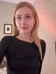 LunaRase stripchat stream image, 17.04.2026 05:30