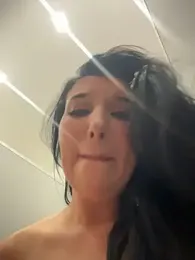 Tisha_Busty stripchat stream image, 19.04.2026 14:00