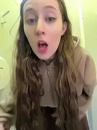 FroggyAnna stripchat stream image